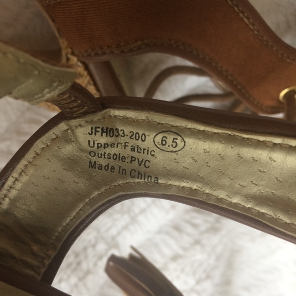 JustFab Camel Lace-up Platforms (6.5) - Picture 8 of 8